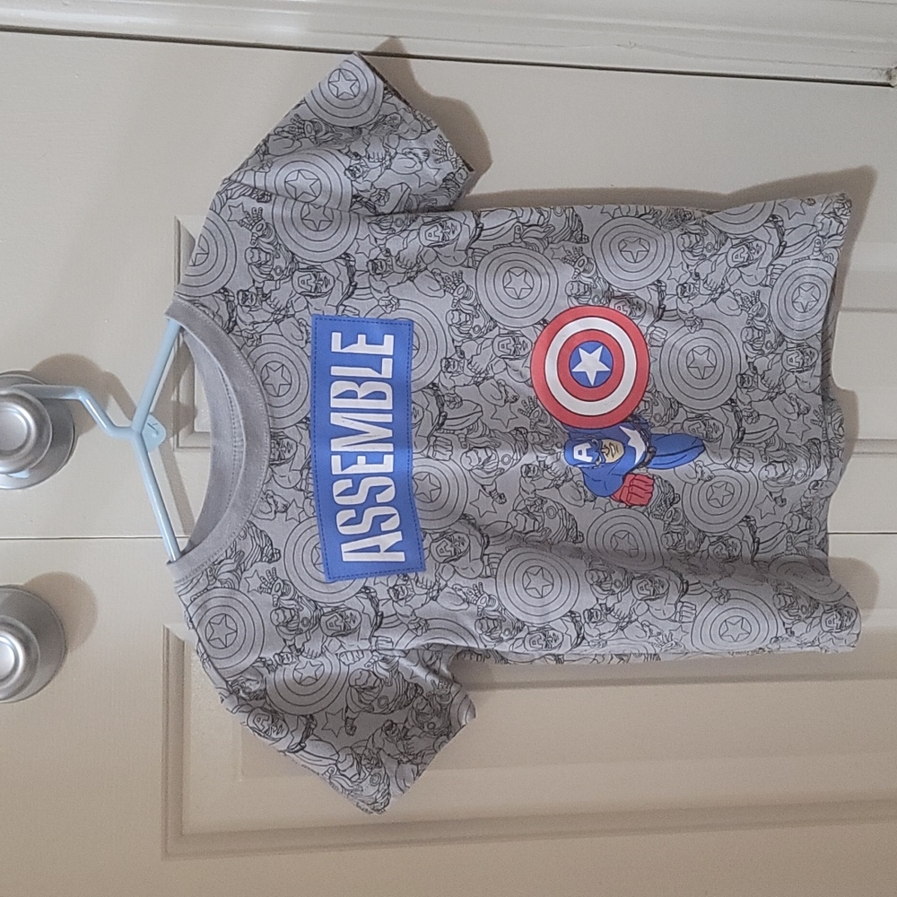 Captain America t-shirt